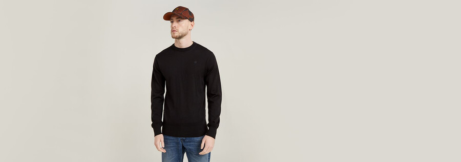 premium core knitted sweater