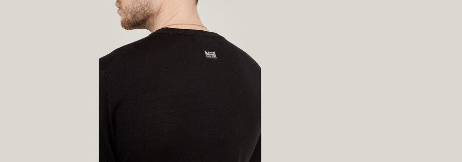 premium core knitted sweater