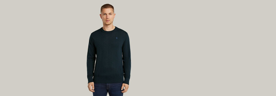 premium core knitted sweater