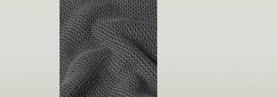 serrated knitted sweater