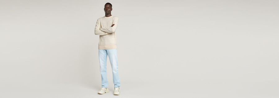 premium core knitted sweater
