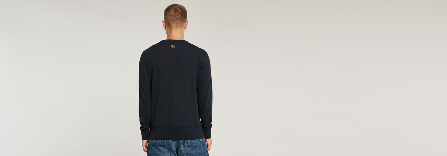 premium core knitted sweater