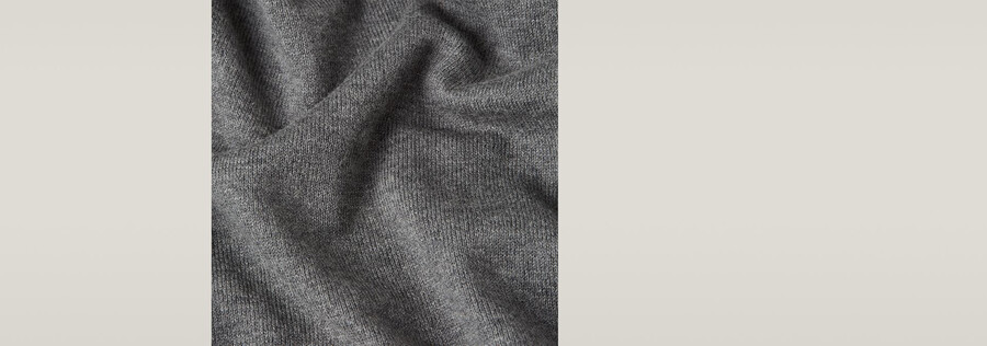 the olivier - correct half zip sweater