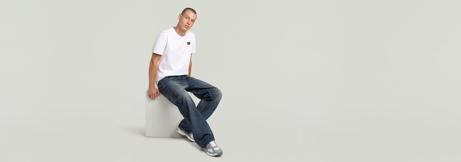 bend loose jeans