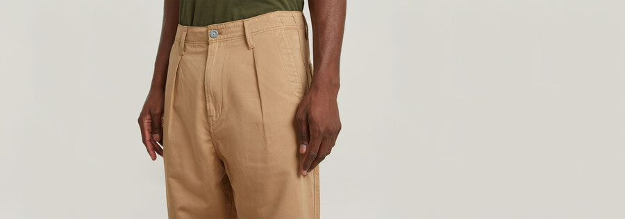 pleated chino relaxed tapered