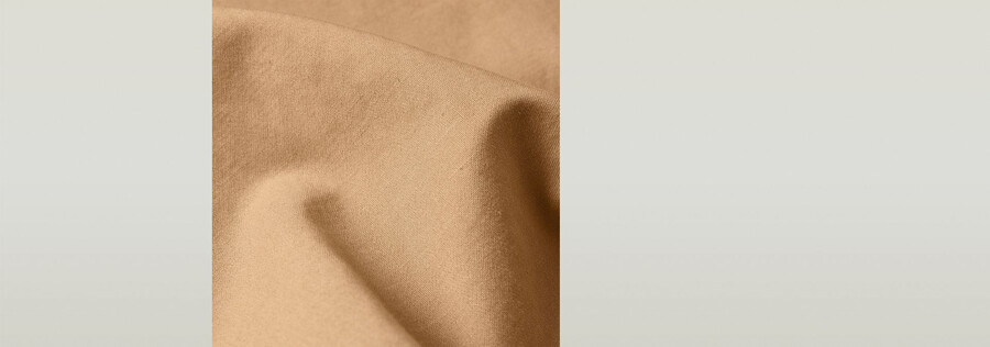 pleated chino relaxed tapered