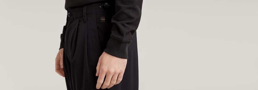 pleated tech chino relaxed