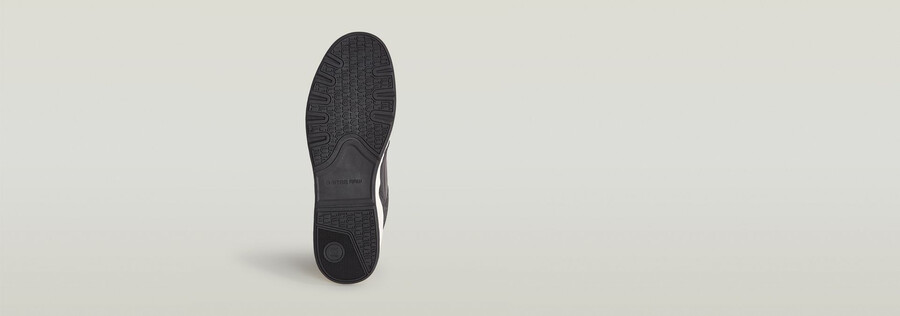 attacc cup mid sneakers