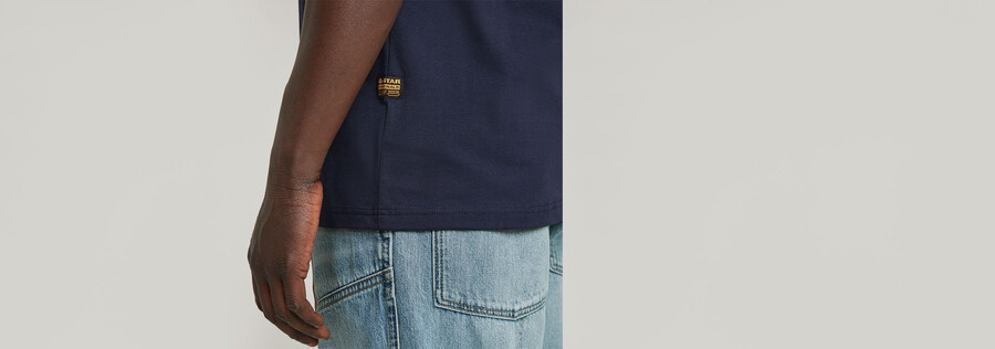 base-s v-neck t-shirt