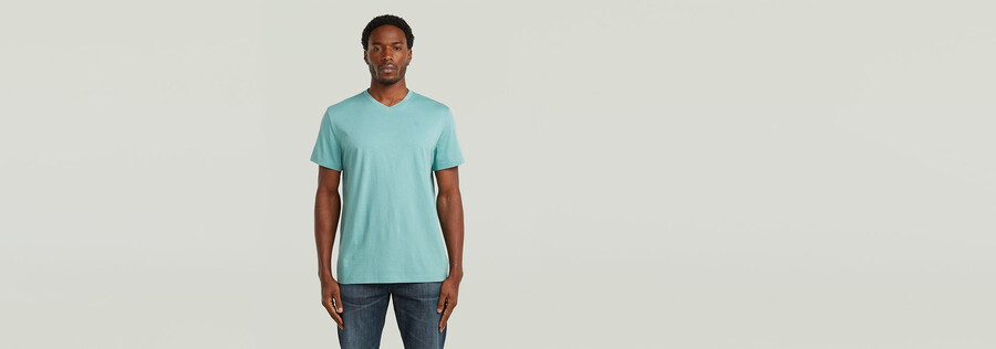 base-s v t-shirt
