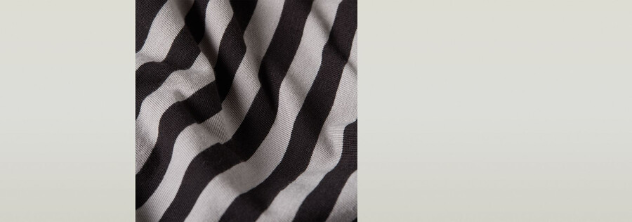 nifous stripe t-shirt