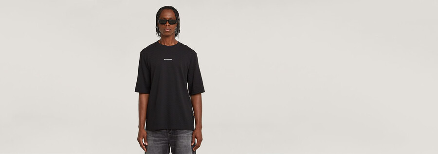 checquard tweeter t-shirt