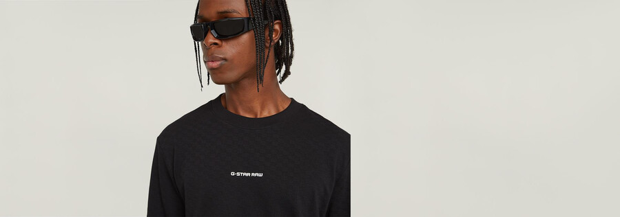 checquard tweeter t-shirt