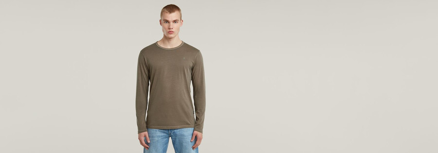 garment dyed chest logo t-shirt