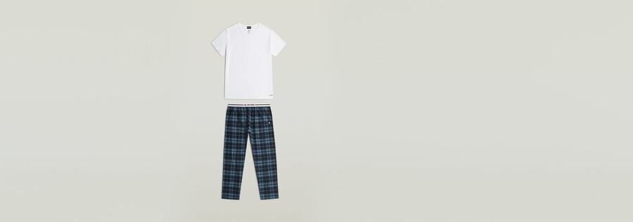 tee and pant pyjamas set
