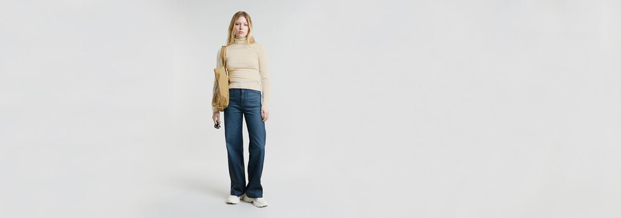 core slim turtle neck knitted sweater