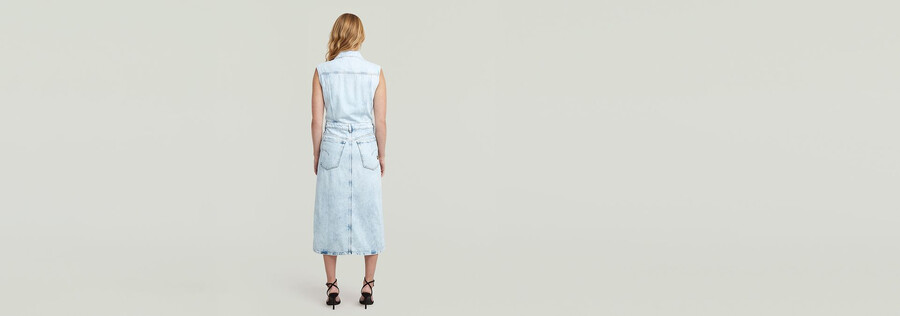 sleeveless dress