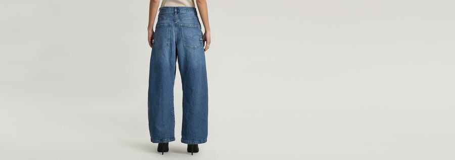 pleated loose jeans