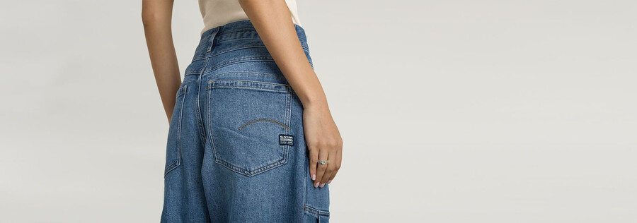 pleated loose jeans