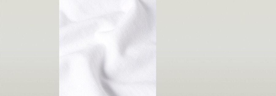 back graphic relaxed t-shirt