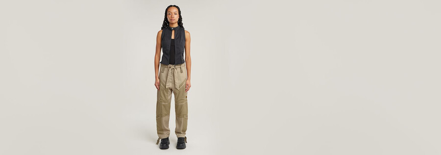 tone on tone cargo pants