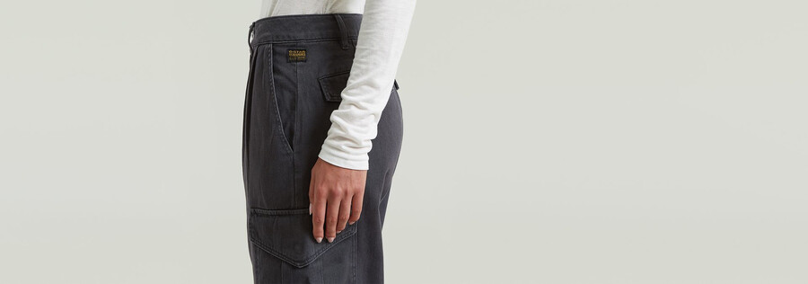 pleated tapered cargo chino
