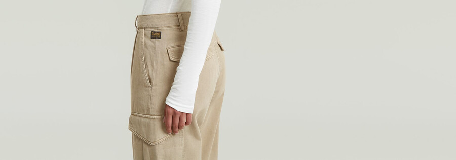 pleated tapered cargo chino