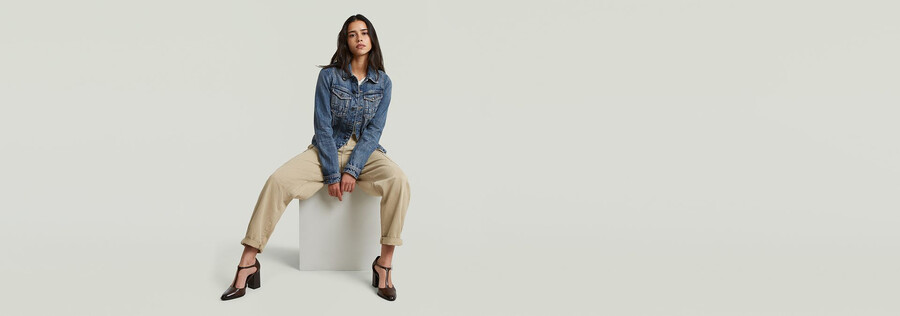 pleated tapered cargo chino