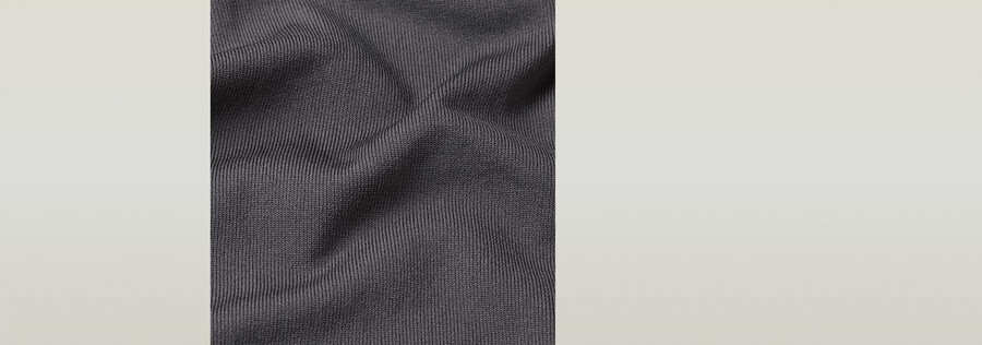 seamless zip top