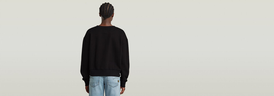 logo loose sweater