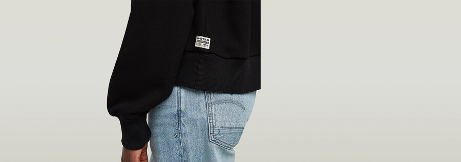 logo loose sweater