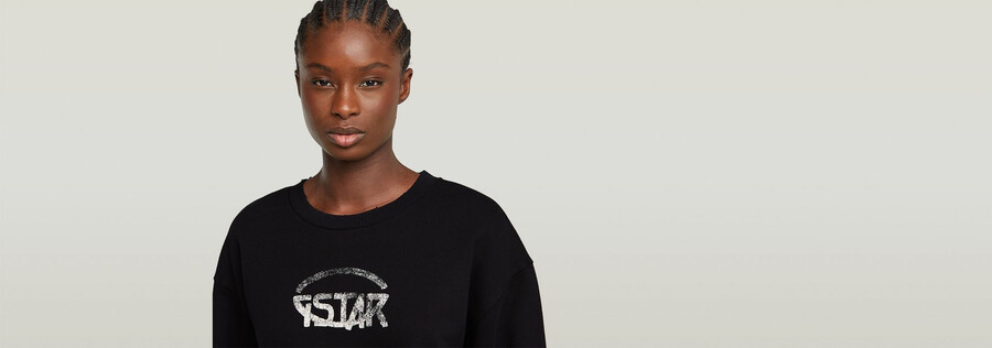 logo loose sweater