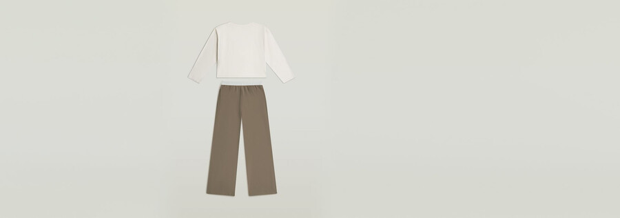 tee and pant pyjamas set